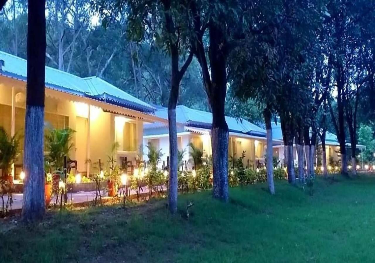 Greendale Resort Pachmarhī エクステリア 写真