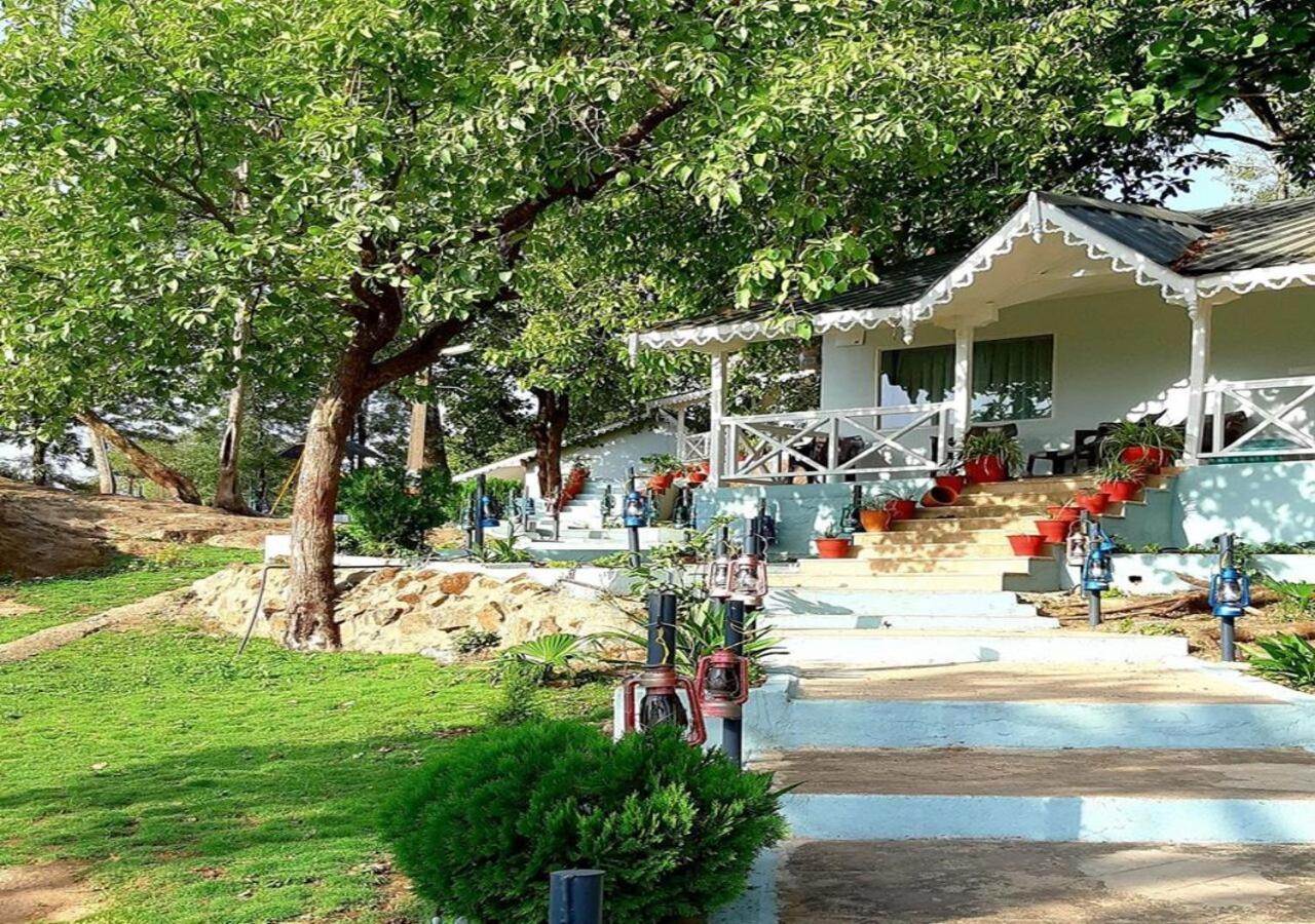 Greendale Resort Pachmarhī エクステリア 写真