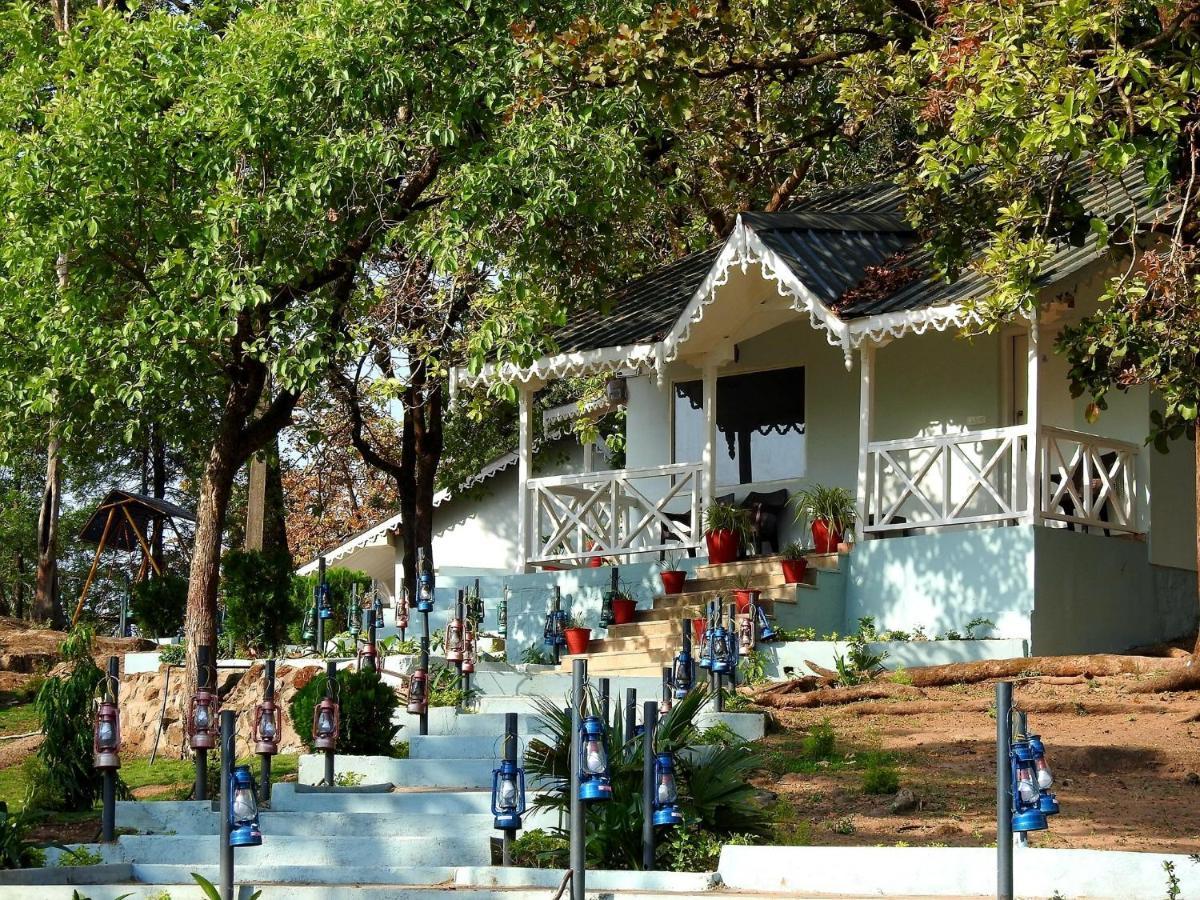 Greendale Resort Pachmarhī エクステリア 写真